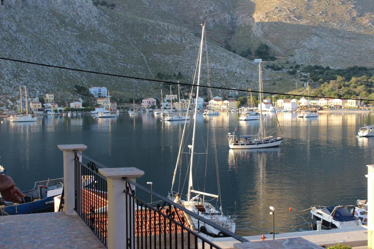 Gompos Apartment - Cozy Apartment Next To The Sea - Amazing Sea View Sými Eksteriør bilde