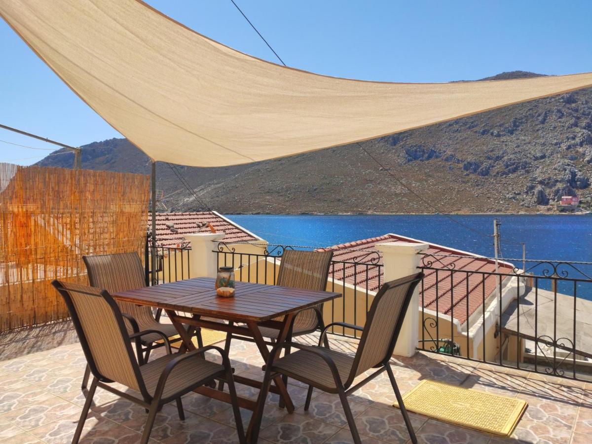 Gompos Apartment - Cozy Apartment Next To The Sea - Amazing Sea View Sými Eksteriør bilde