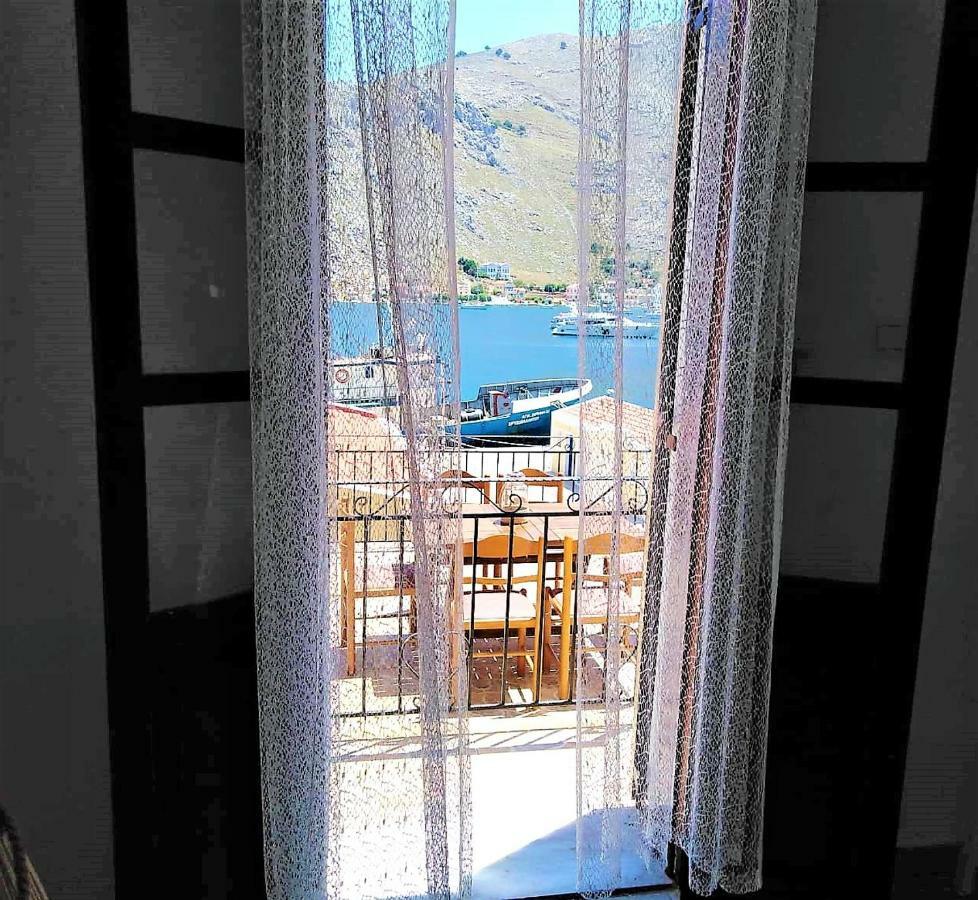Gompos Apartment - Cozy Apartment Next To The Sea - Amazing Sea View Sými Eksteriør bilde